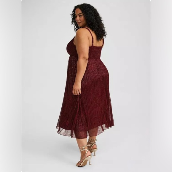 Torrid Tea Length Sleeveless Dress w/ Pockets Wine Burgundy Size 1 - NWT - Picture 4 of 5